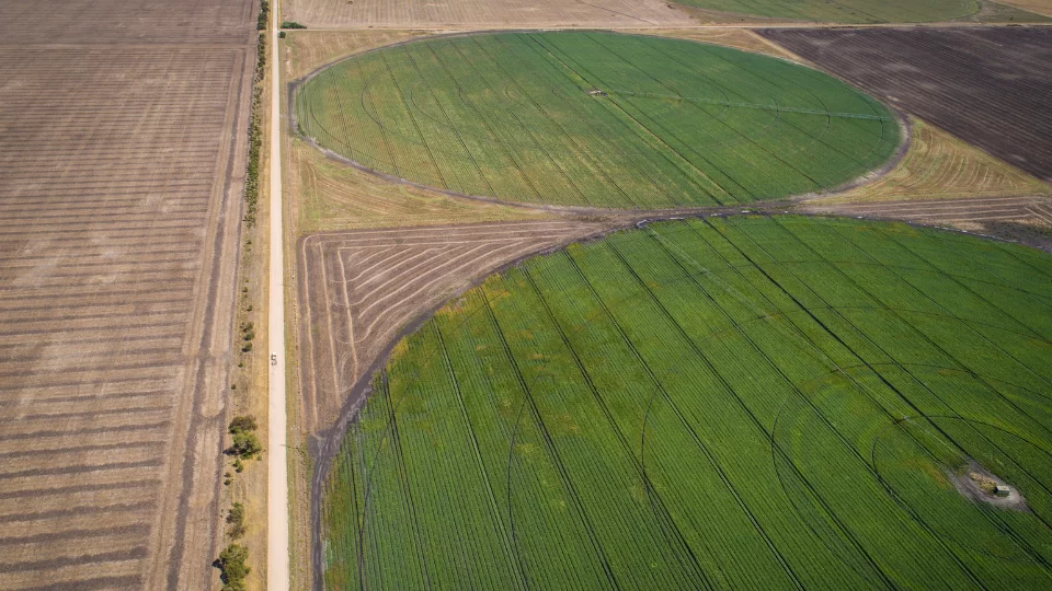 Carretel de Irrigação na Agricultura de Pivô Central 05 pontos positivos
