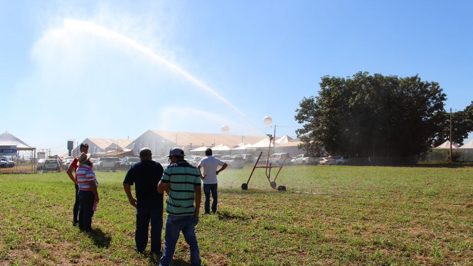 Sucesso na Agrishow 2024 Irrigat destaca se com os carreteis de irrigacao